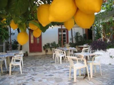 Апартаменти Lemon House Кокарі Екстер'єр фото